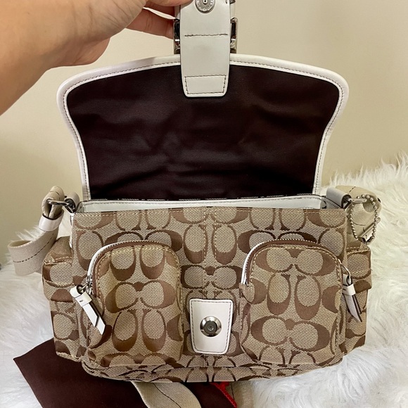 COACH Crossbody🌸 - Picture 7 of 16